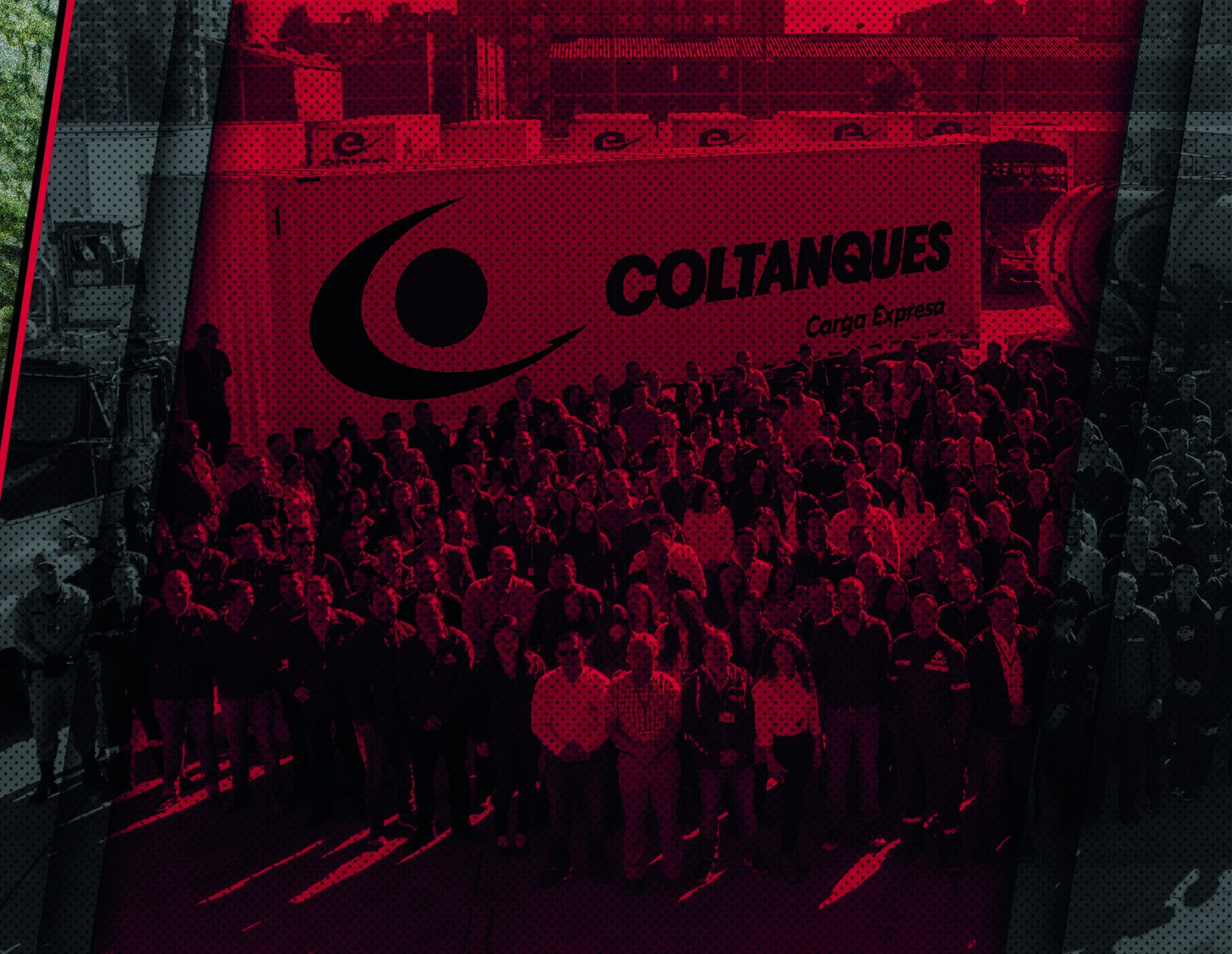Equipo de Coltanques reunido frente a un furgón con el logotipo